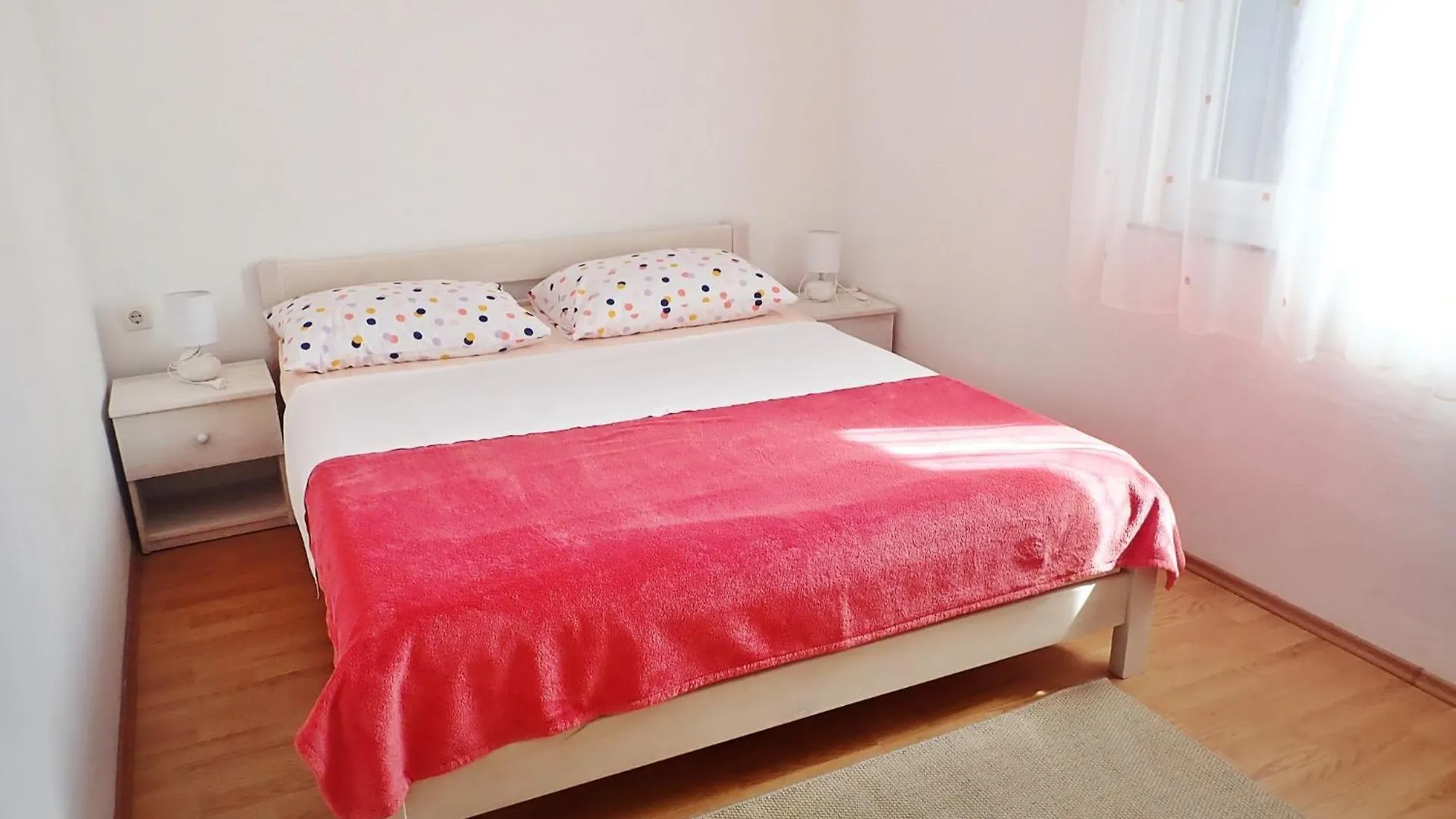 Apartmani Katica-U Blizini Plaze 